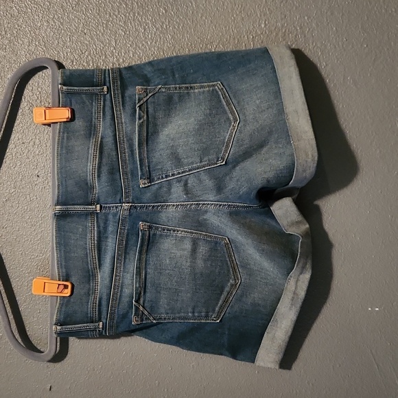 Shorts - Picture 2 of 11